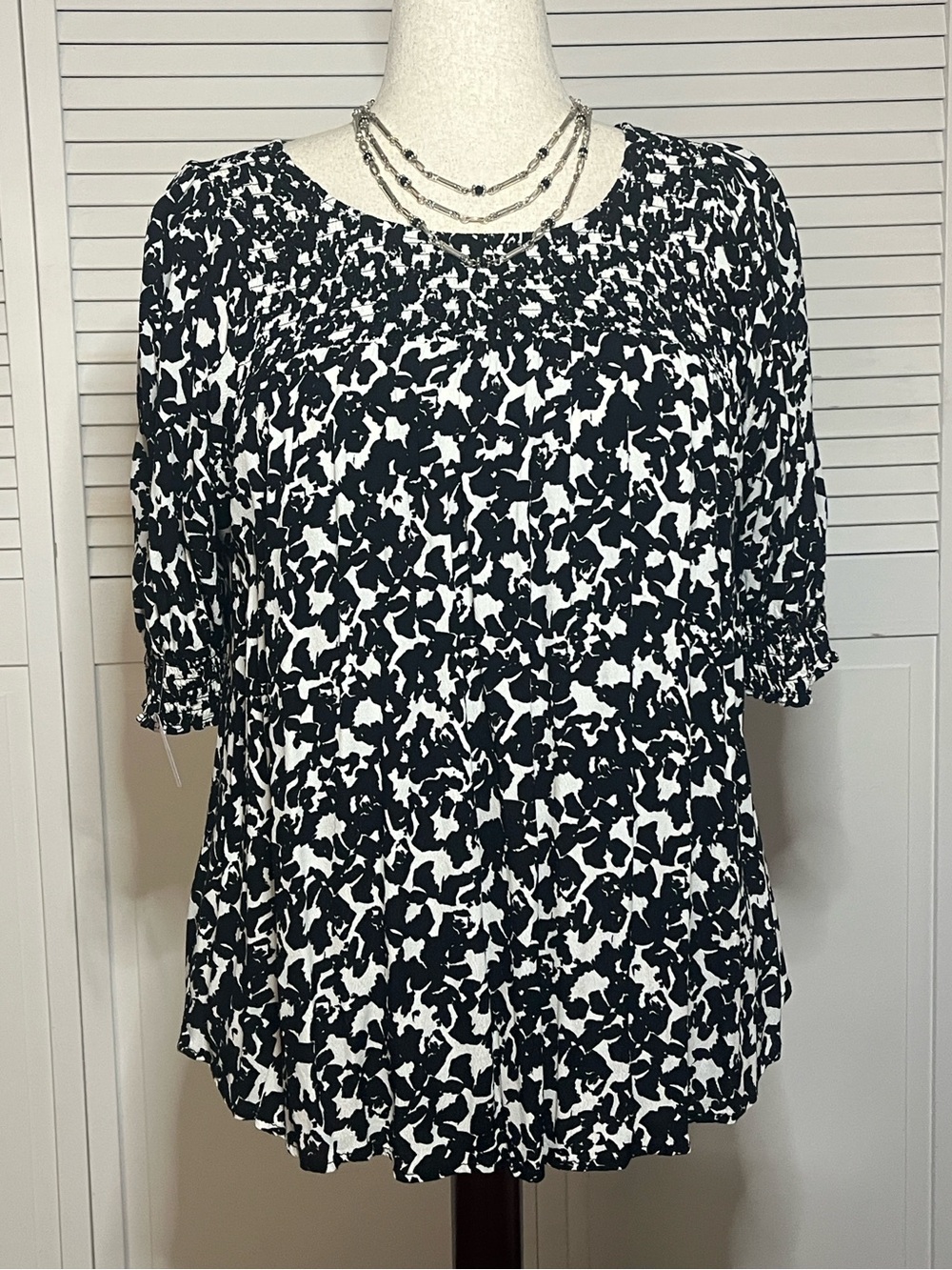 Terra & Sky Black and White Printed Peasant Top
